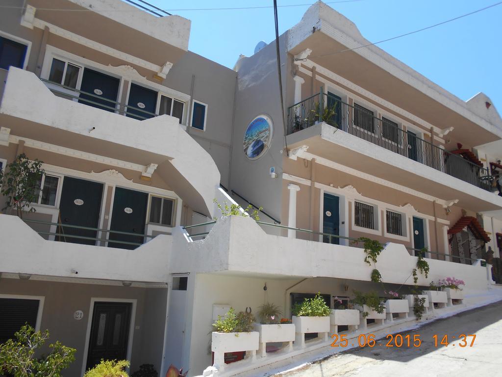 Poros Town Mina Apartments מראה חיצוני תמונה