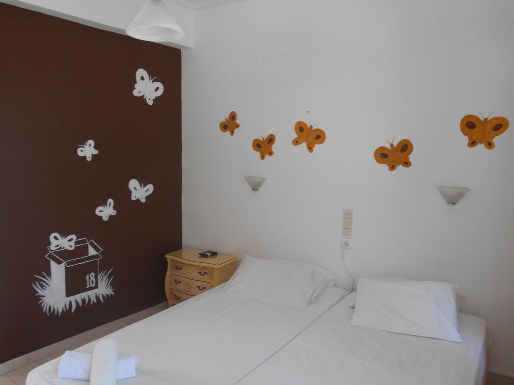 Poros Town Mina Apartments מראה חיצוני תמונה