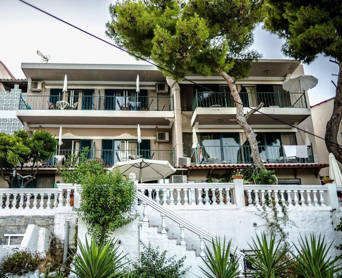 Poros Town Mina Apartments מראה חיצוני תמונה