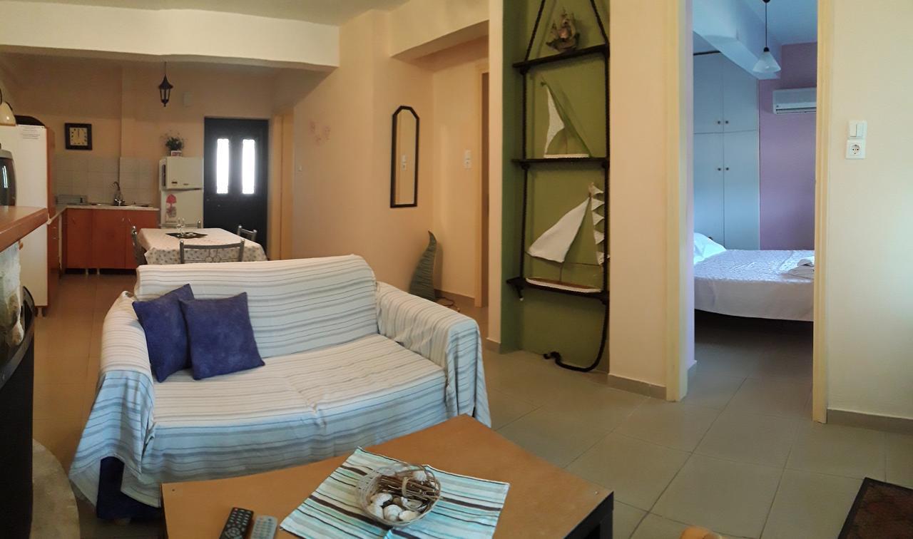 Poros Town Mina Apartments מראה חיצוני תמונה